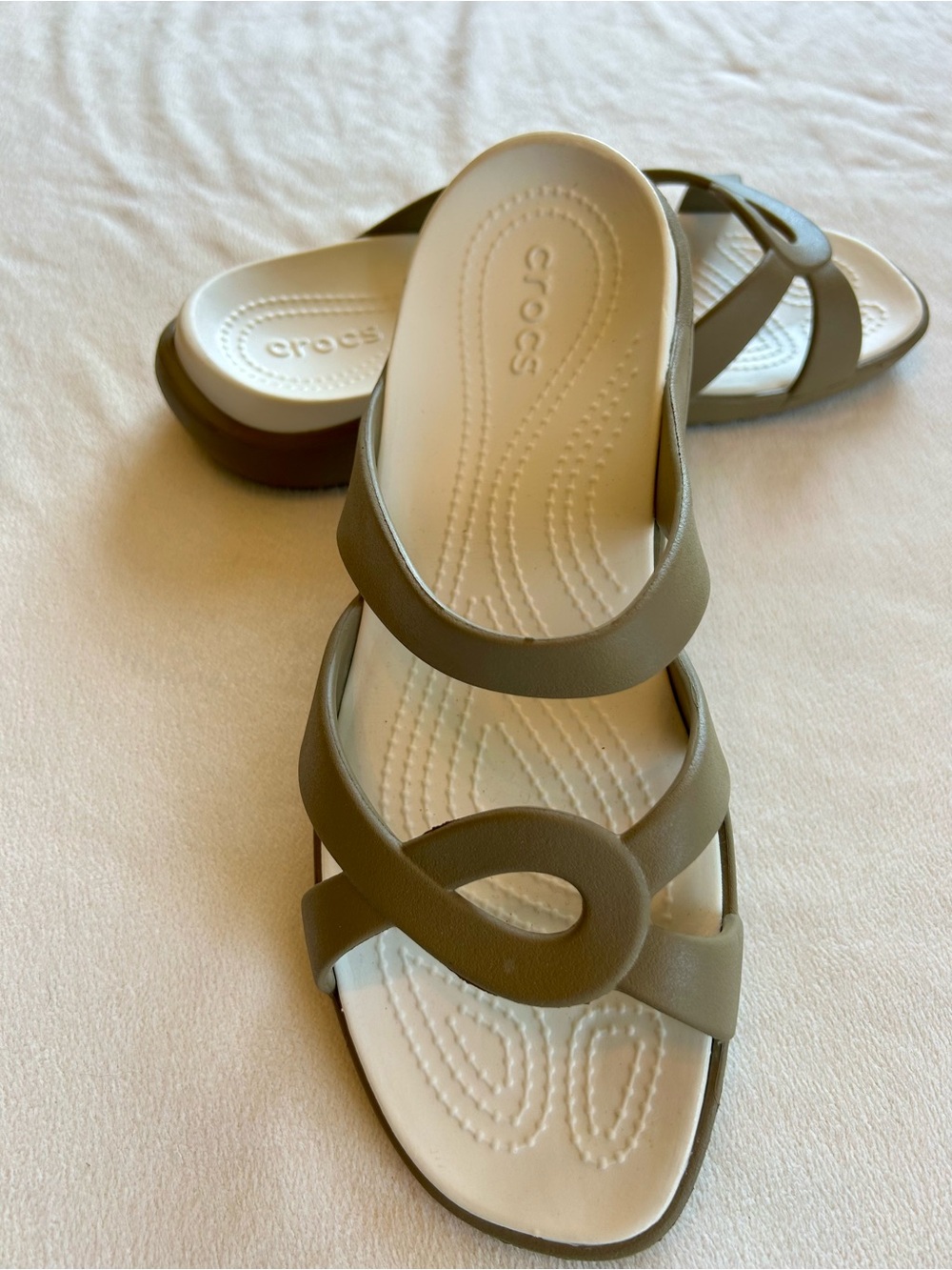 CROCS Meleen Twist Women’s Taupe Slide Sandals with Ivory Footbed